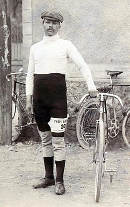 260px-Maurice_Garin_au_Paris-Roubaix_1897